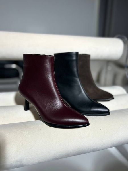 , Chocolate suede, flannel lining, 35