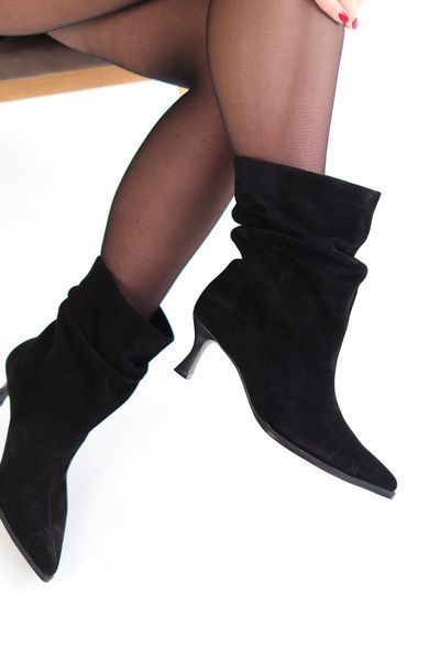 , Black suede, flannel lining, S